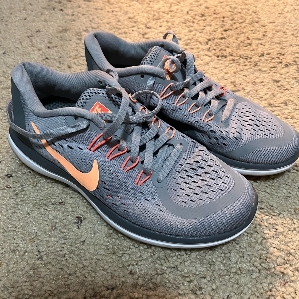 Nike Women’s Athletic Shoes in Gray and Orange